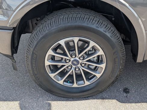 Used 2019 Ford F150 Lariat AWD/4WD image 24