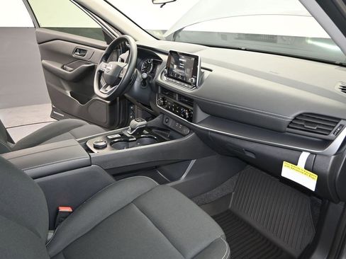 Used 2026 Nissan Rogue S image 23