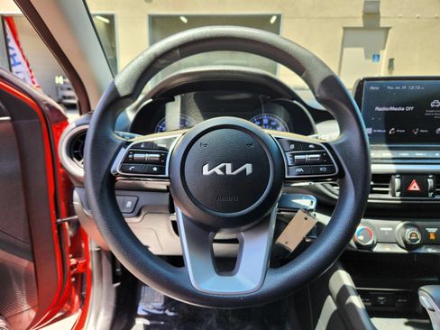 Used 2023 Kia Forte LXS w/ LXS Technology Package FWD image 15