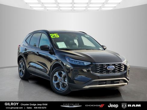 Used 2025 Ford Escape ST-Line image 1