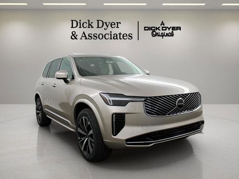 New 2026 Volvo XC90 B6 Core image 9