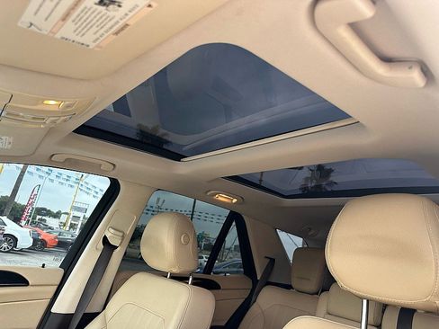 Used 2018 Mercedes-Benz GLE 350 w/ Premium 1 Package image 13