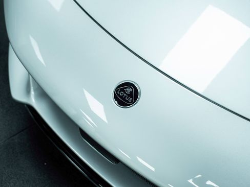 New 2026 Lotus Emira SE image 10