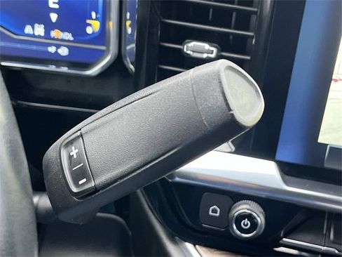 Used 2024 Chevrolet Silverado 3500 LT image 33