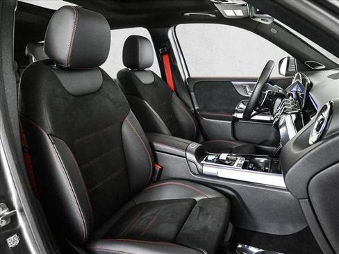 Used 2026 Mercedes-Benz GLB 35 AMG 4MATIC image 23