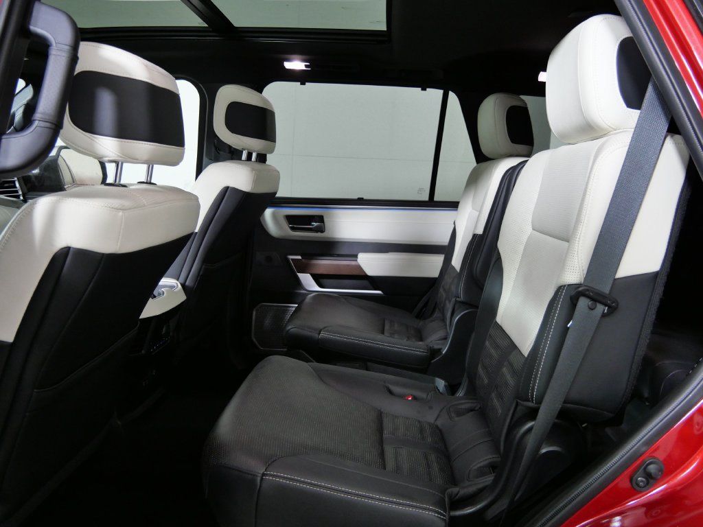 Used 2023 Toyota Sequoia Capstone AWD/4WD image 19