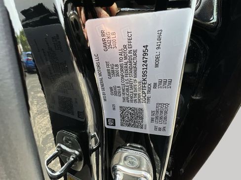 New 2025 Chevrolet Colorado ZR2 w/ Technology Package image 32