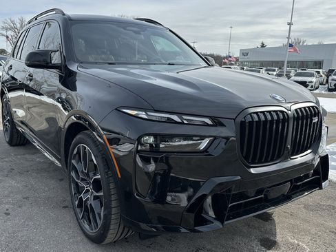 New 2026 BMW X7 M60i image 2