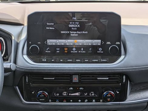 Used 2023 Nissan Rogue Platinum w/ Platinum Premium Package AWD/4WD image 20