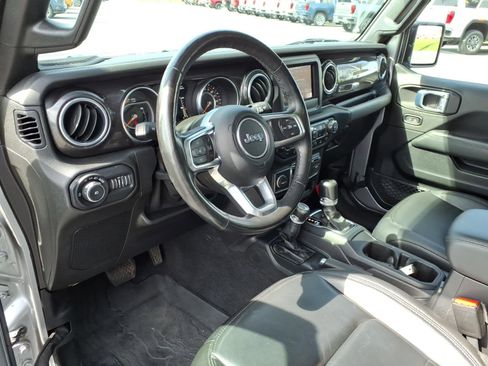Used 2021 Jeep Wrangler Unlimited Sahara image 21