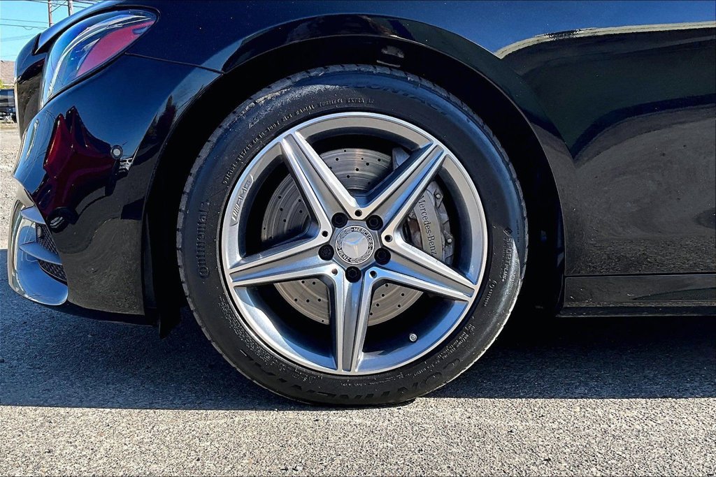 Used 2017 Mercedes-Benz E 300 4MATIC image 12