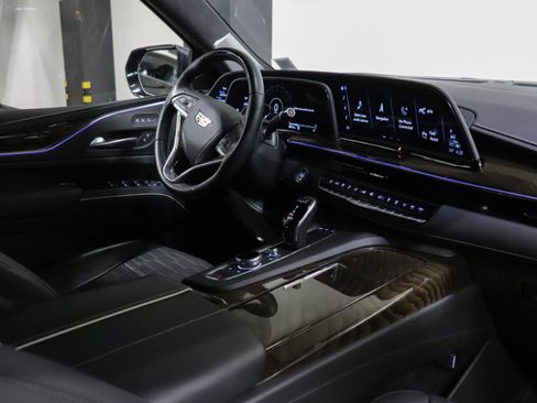 Certified 2023 Cadillac Escalade Sport Platinum w/ LPO, ONYX Package image 31