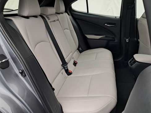 Used 2020 Lexus UX 250h w/ Premium Package image 33