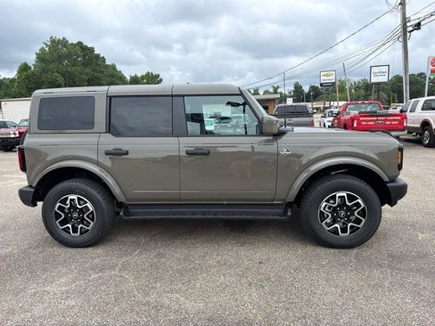 New 2026 Ford Bronco Outer Banks AWD/4WD image 4