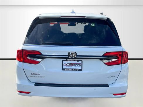 Used 2022 Honda Odyssey Elite image 6