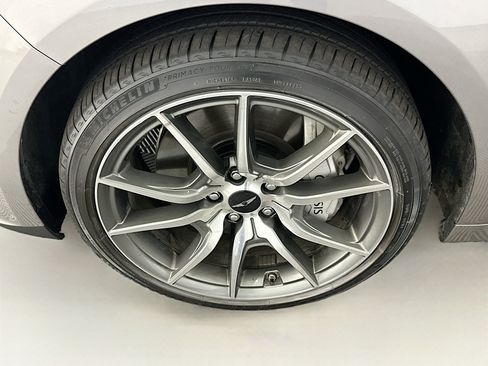 Used 2025 Genesis G70 2.5T image 11