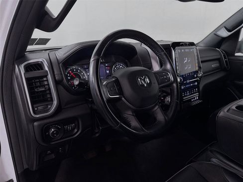Used 2023 RAM 1500 Laramie AWD/4WD image 16