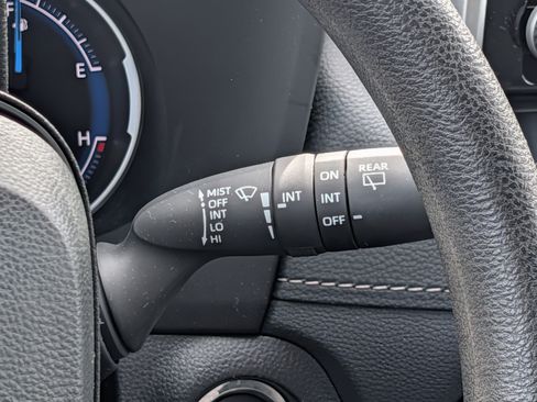 Used 2025 Toyota RAV4 XLE AWD/4WD image 24