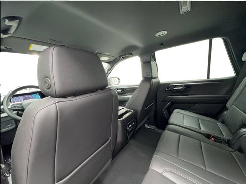 Used 2025 Chevrolet Tahoe LT AWD/4WD image 23