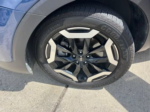 Used 2023 Kia Telluride S w/ S Sunroof Package FWD image 27