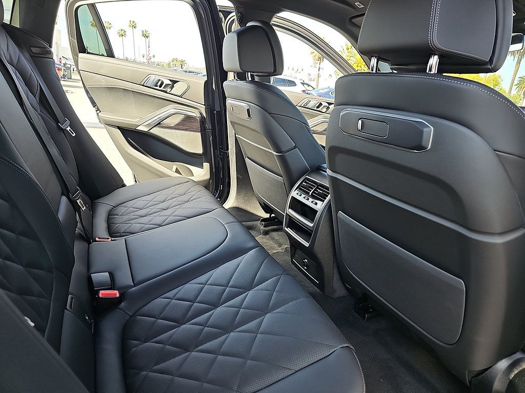 New 2026 BMW X6 xDrive40i AWD/4WD image 11