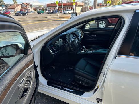 Used 2014 BMW 528i xDrive Sedan image 9