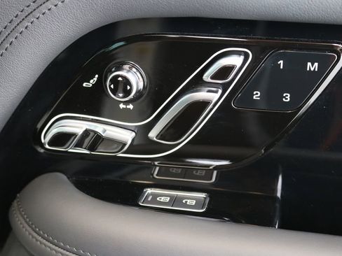 Used 2021 Land Rover Range Rover P525 Westminster Edition LWB image 38