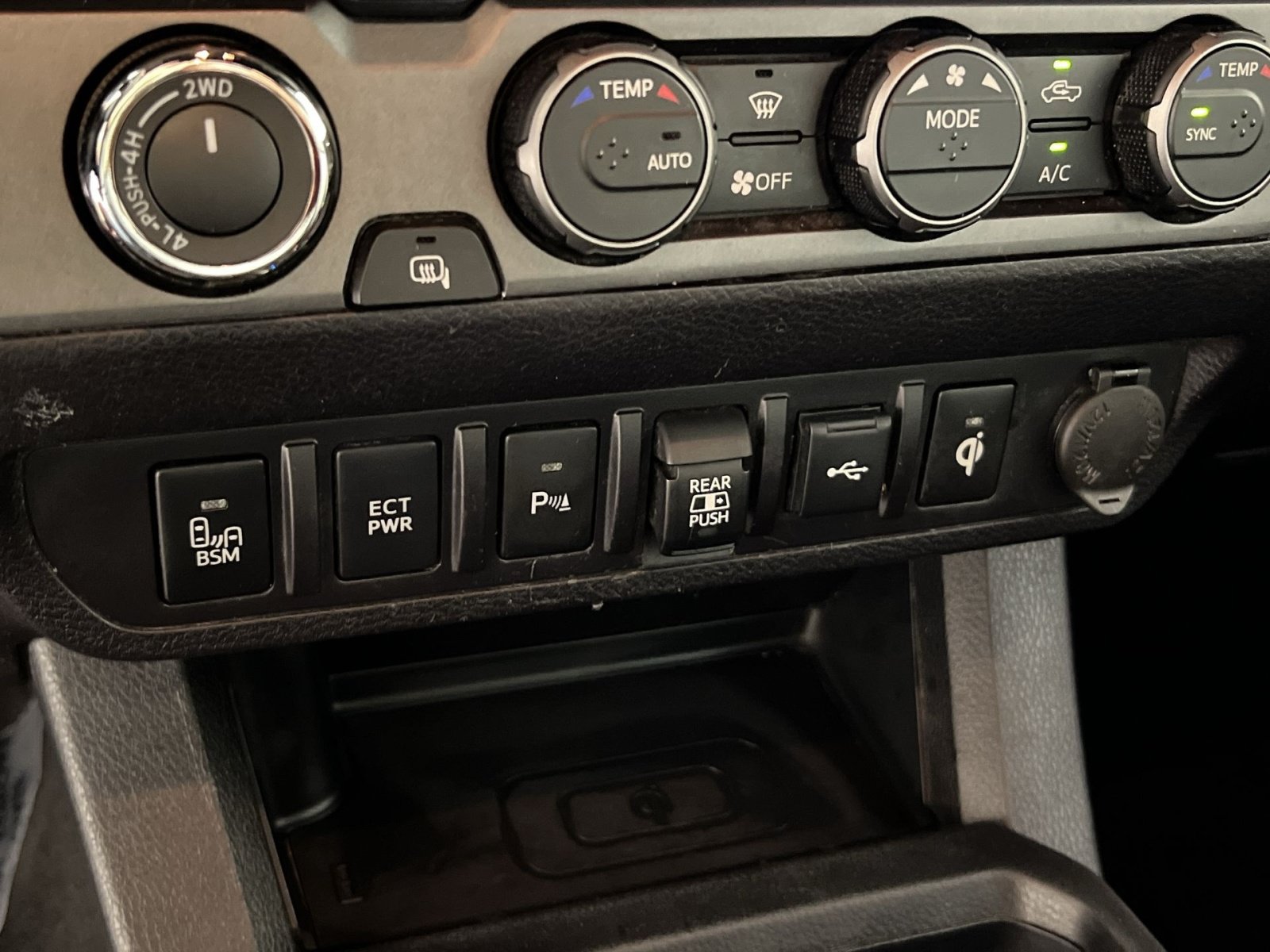 Used 2023 Toyota Tacoma TRD Pro AWD/4WD image 31