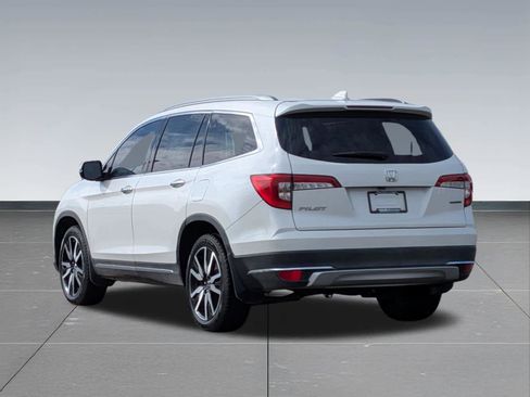 Certified 2019 Honda Pilot Touring image 3