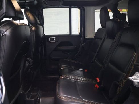 Used 2021 Jeep Wrangler Unlimited Sahara AWD/4WD image 15