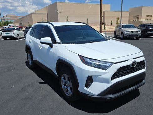 Used 2023 Toyota RAV4 XLE AWD/4WD image 12