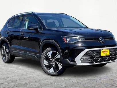 New 2025 Volkswagen Taos SE