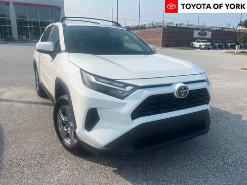 Used 2023 Toyota RAV4 XLE AWD/4WD image 1