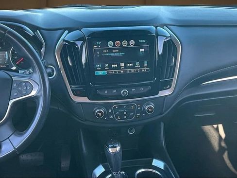 Used 2019 Chevrolet Traverse LT image 6