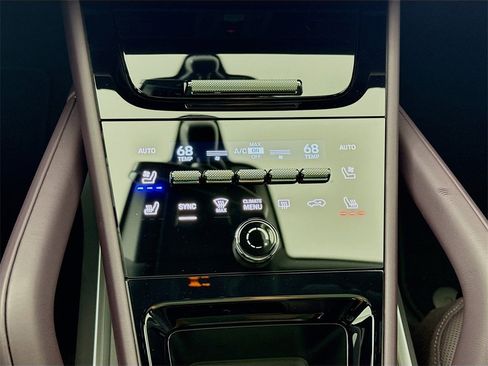 New 2026 Porsche Cayenne Coupe image 22