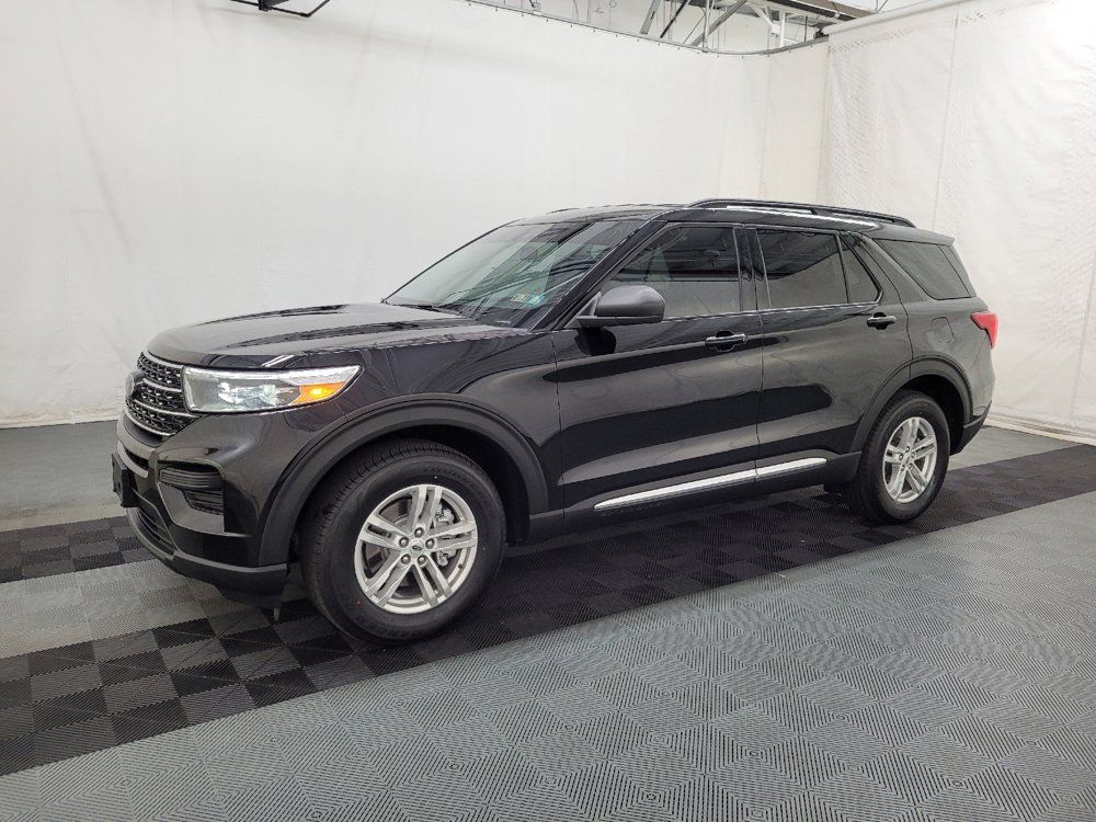 Used 2021 Ford Explorer XLT AWD/4WD image 2