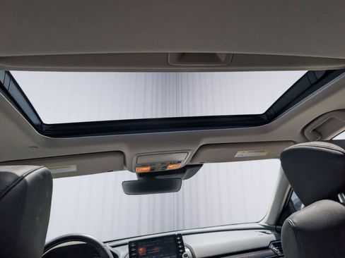 Certified 2018 Honda Accord Touring image 17