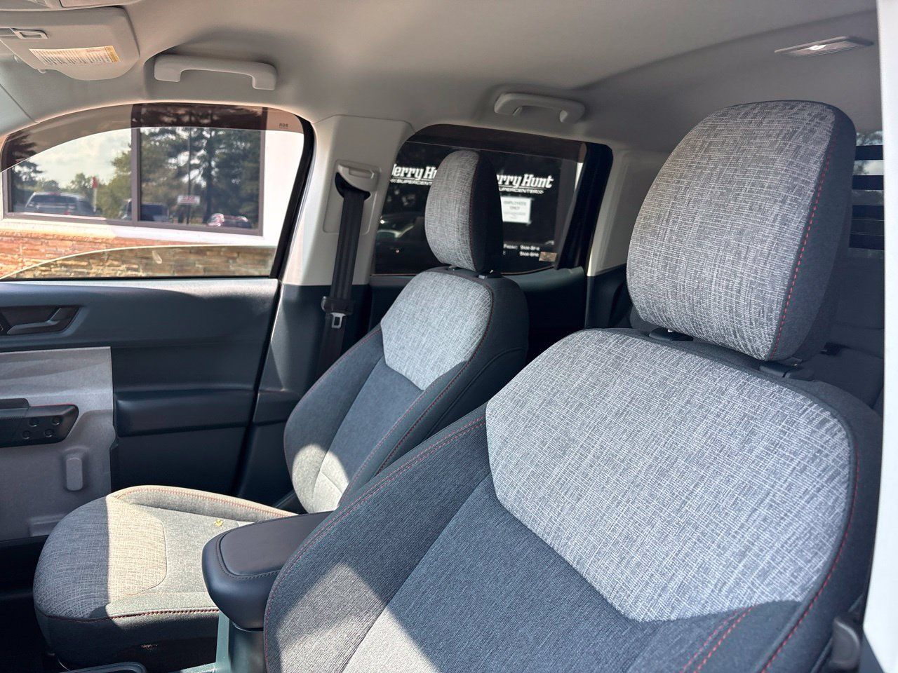 Used 2023 Ford Maverick XLT FWD image 3