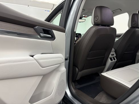 New 2027 GMC Terrain Denali w/ LPO, Floor Liner Package AWD/4WD image 38