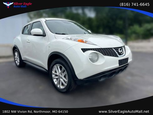 Used 2013 Nissan Juke S AWD/4WD image 3