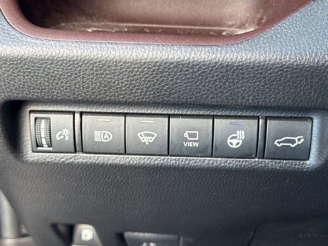 Used 2022 Toyota RAV4 Limited AWD/4WD image 34