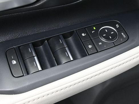 Used 2024 Toyota Grand Highlander Limited image 4