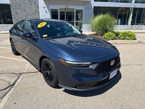 Used 2025 Honda Accord SE image 7