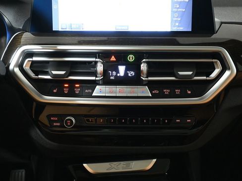 Certified 2024 BMW X3 xDrive30i w/ Convenience Package image 23