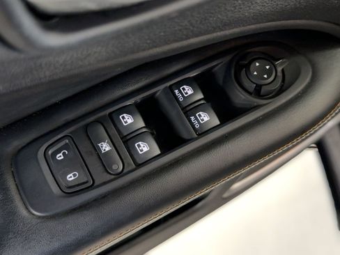 Used 2020 Jeep Compass Latitude image 12