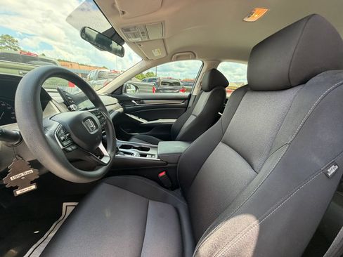 Used 2019 Honda Accord LX image 13