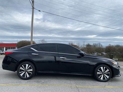 Used 2022 Nissan Altima 2.5 SV image 10
