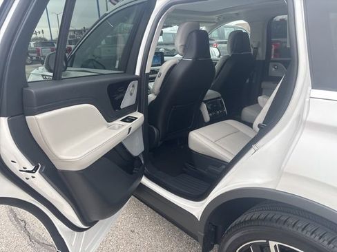 New 2026 Lincoln Aviator Reserve AWD/4WD image 33