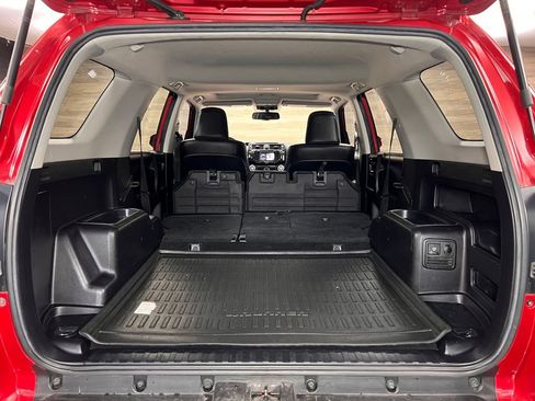 Used 2018 Toyota 4Runner TRD Off-Road Premium AWD/4WD image 27