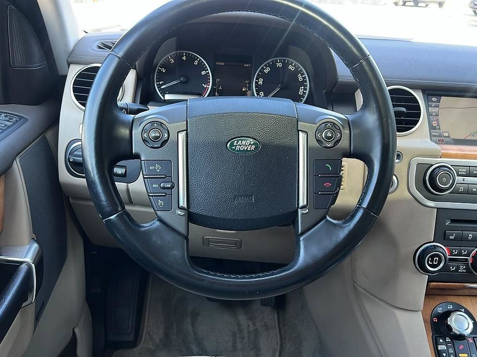 Used 2011 Land Rover LR4 HSE AWD/4WD image 12